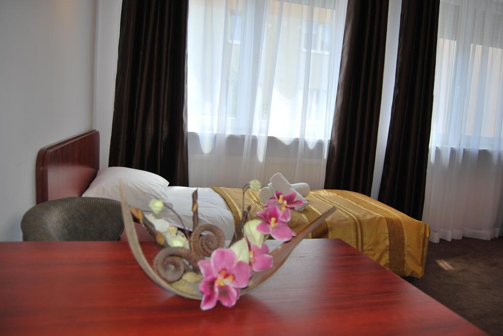 Villa Victoria Warsaw Ngoại thất bức ảnh